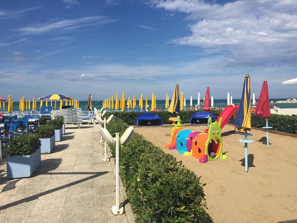 Hotel Marina Fano Eksteriør bilde